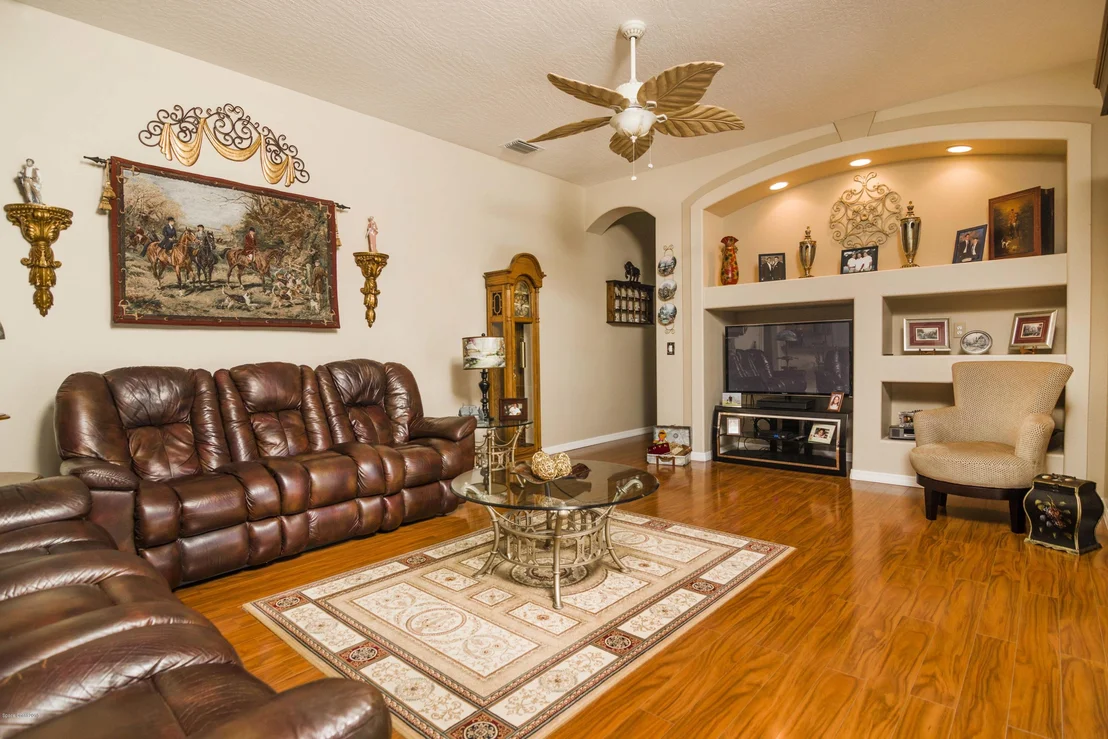 Photo of 3626 Peninsula Circle