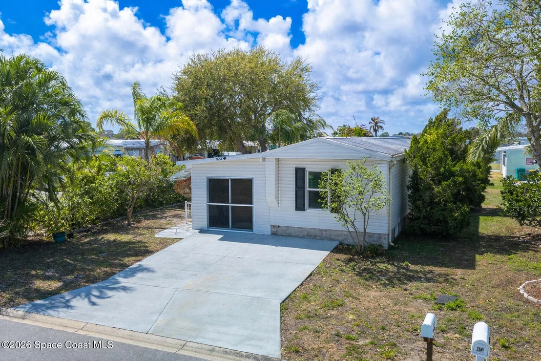 Photo of 922 Bougainvillea Circle