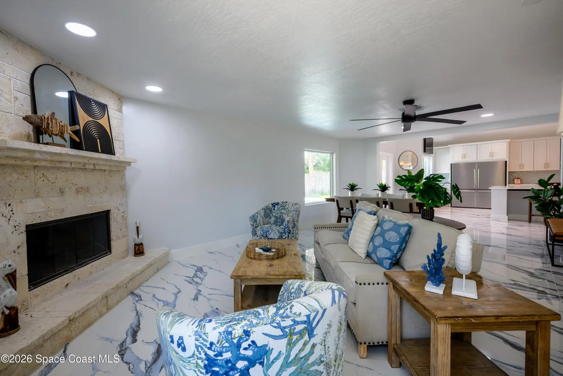 Photo of 398 Riverview Lane