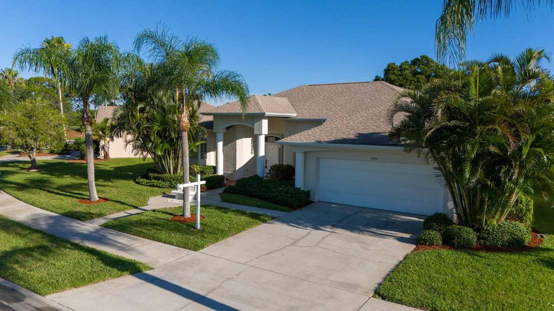 Photo of 2406 Golf Vista Boulevard