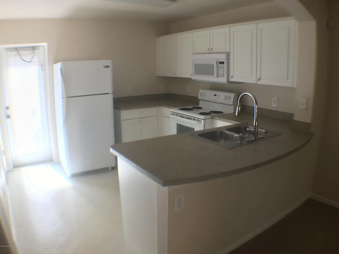 Photo of Unit 105 at 1070 Luminary Circle