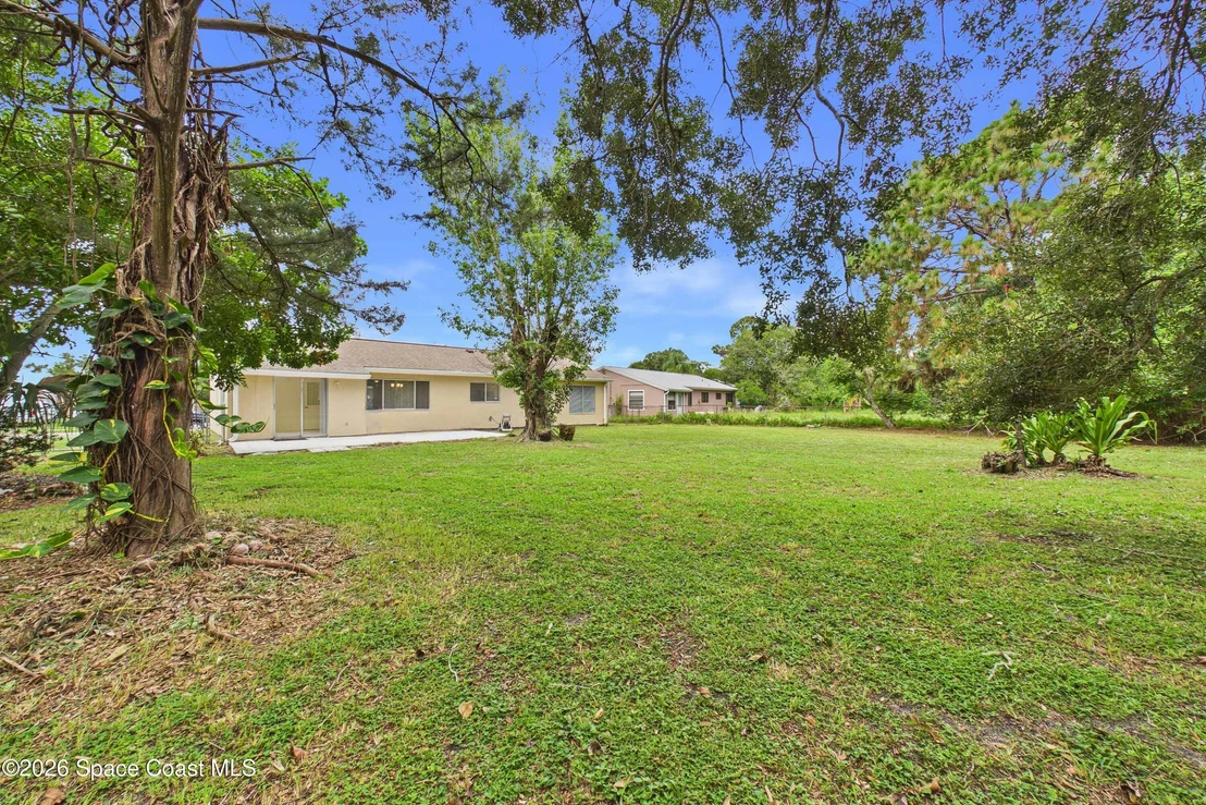 Photo of 1325 Ethel Circle NE
