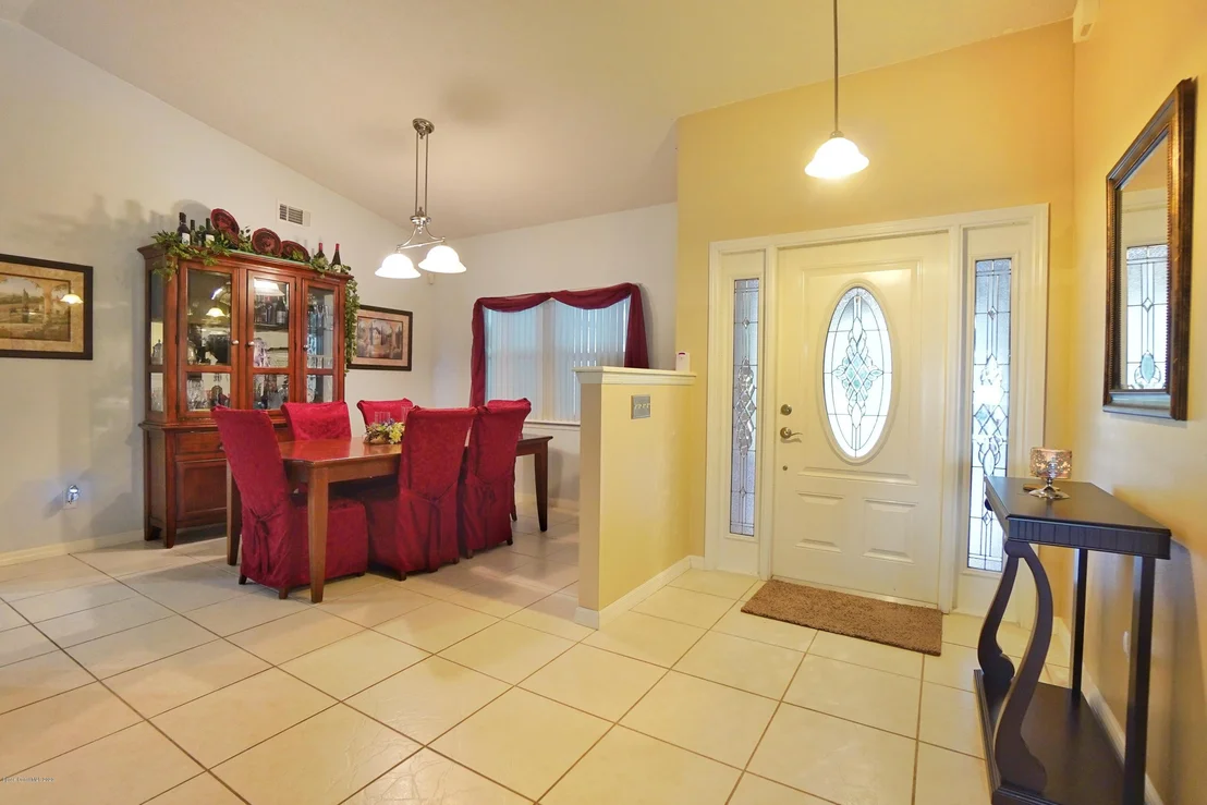 Photo of 440 N Burnett Road