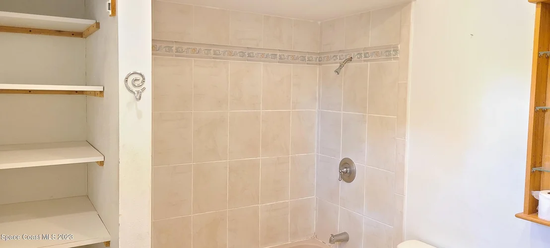 Photo of 6557 Pleasant Avenue