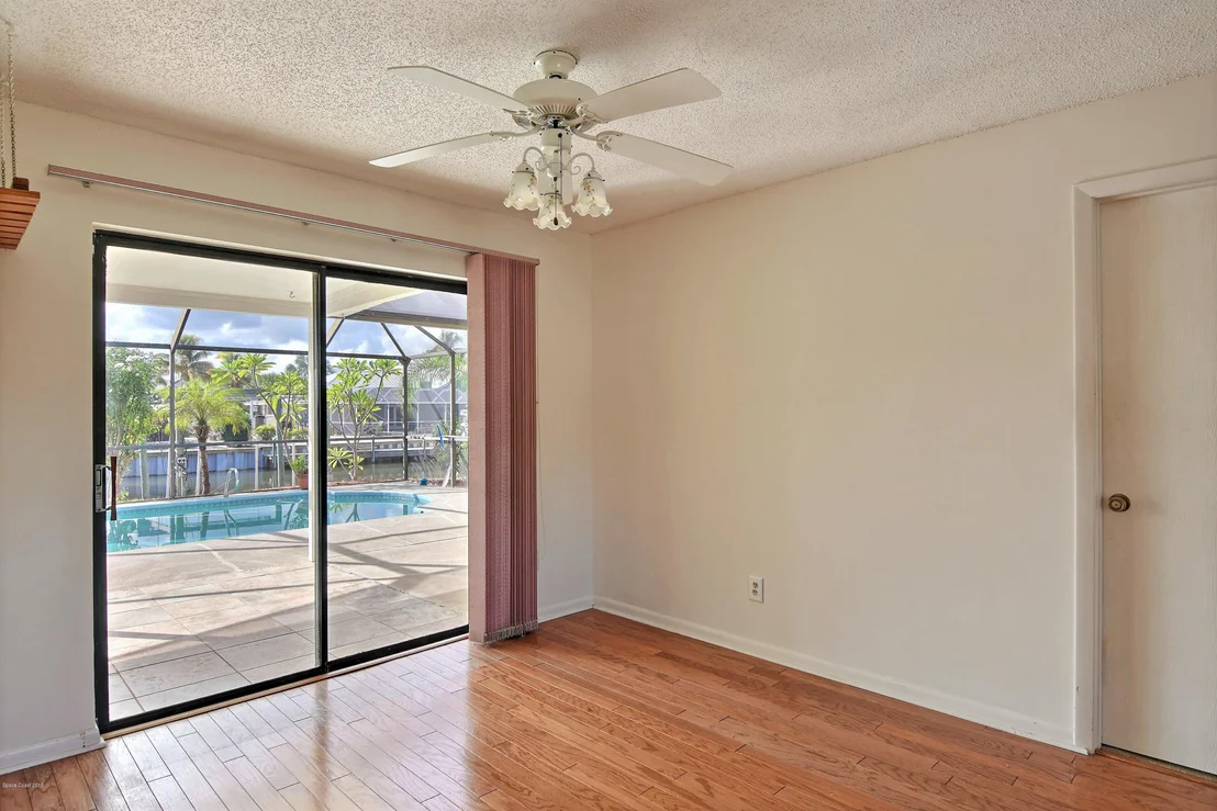 Photo of 387 Nikomas Way