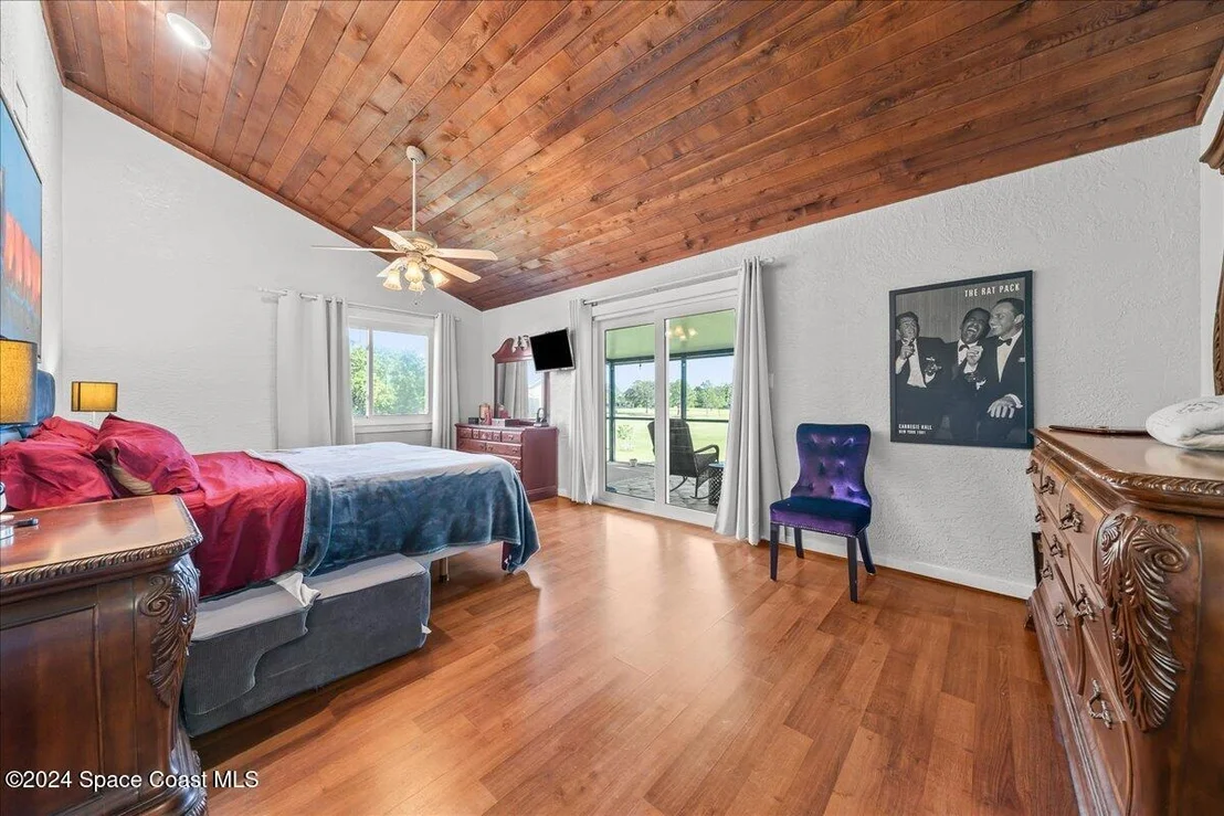 Photo of 521 Pinehurst Avenue