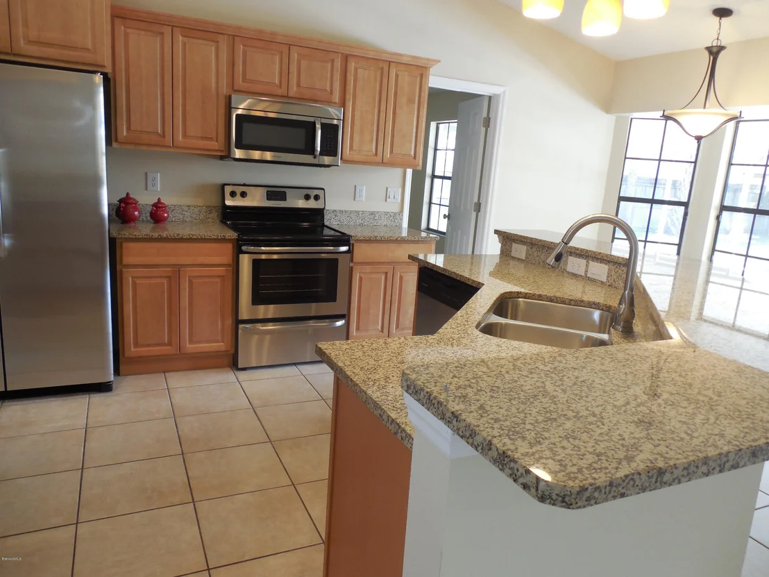 Photo of 6995 Bright Avenue
