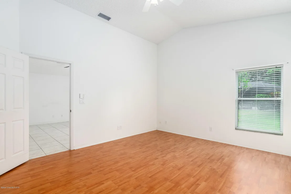 Photo of 972 Villa Drive