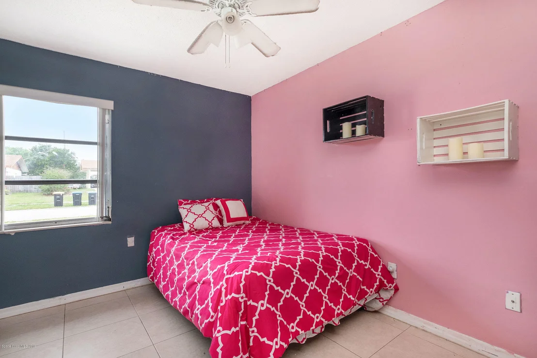Photo of 945 Burn Drive NE