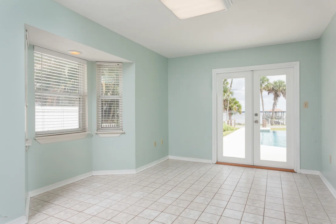 Photo of 3447 Indian River Drive N