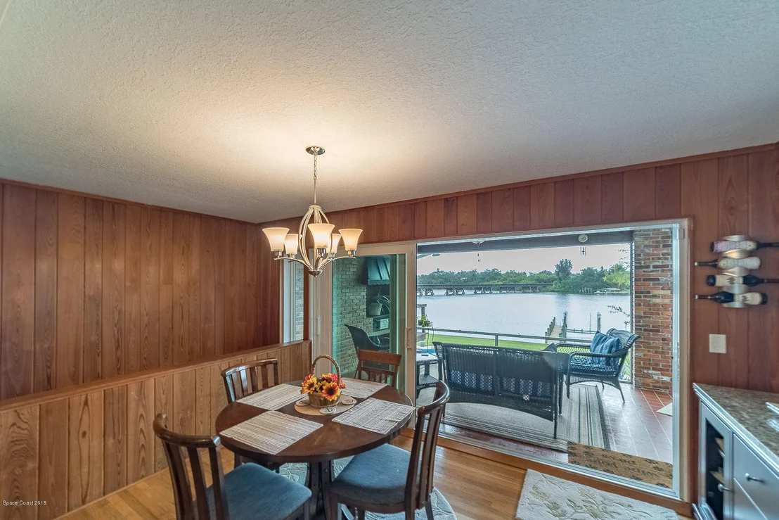 Photo of 1131 Rivermont Drive