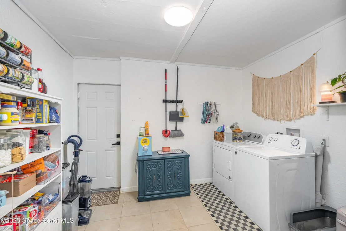 Photo of 209 Plumosa Drive
