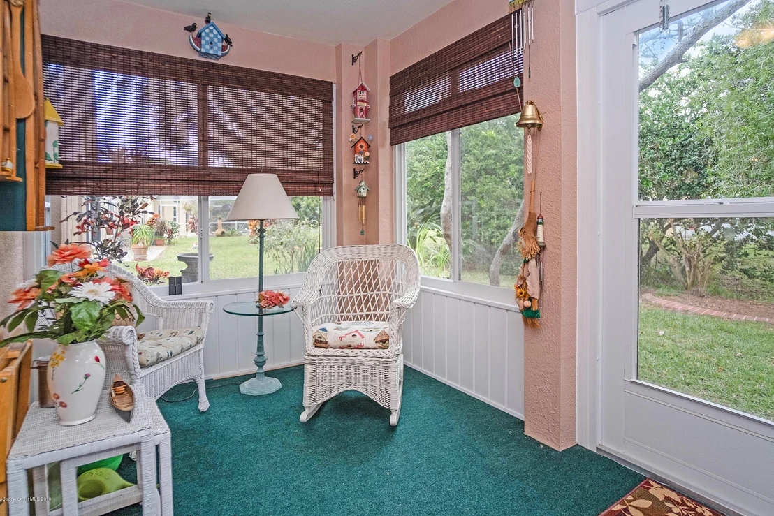 Photo of 864 Villa Drive