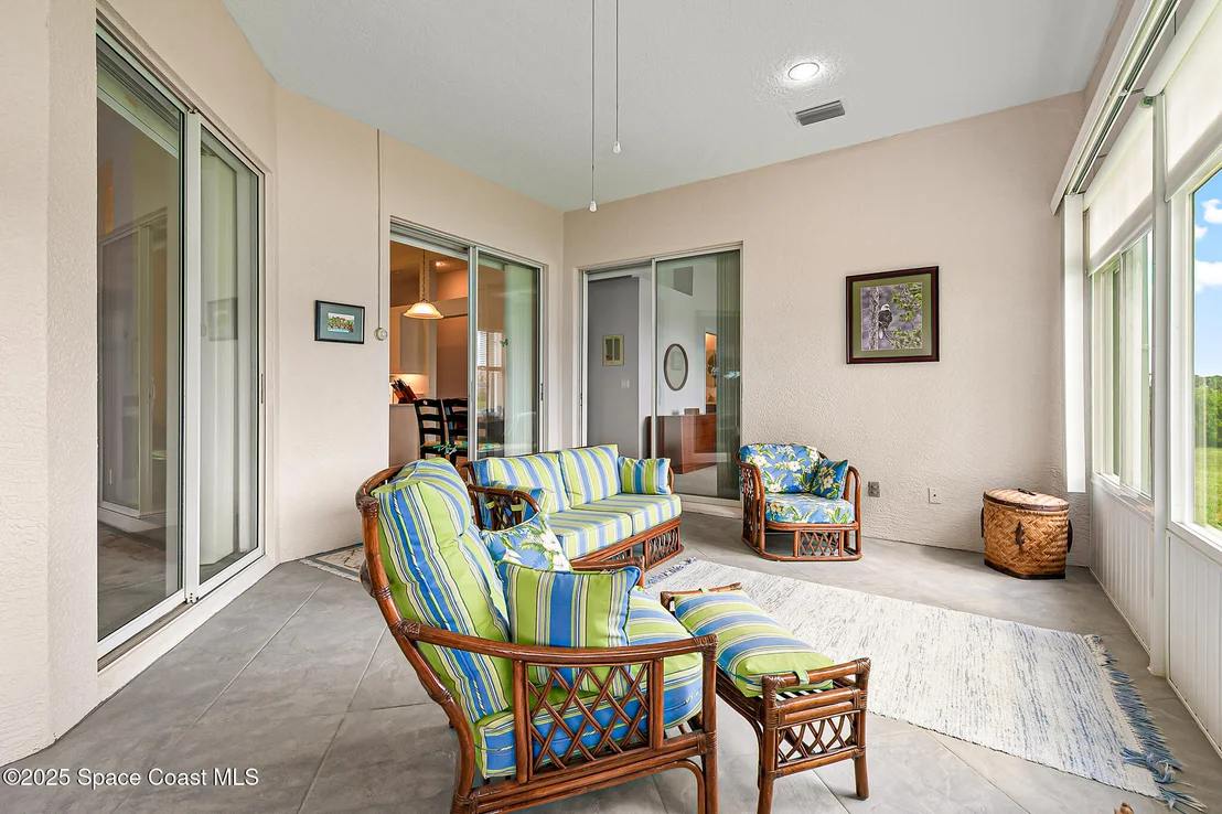 Photo of 2596 Addington Circle
