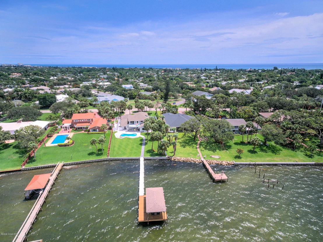 Photo of 300 Riverside Drive