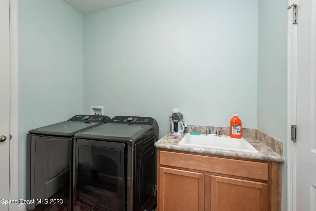 Photo of 376 Sandcrest Circle