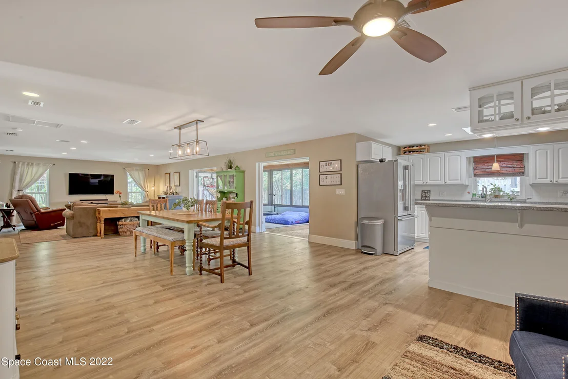 Photo of 400 Mosswood Boulevard