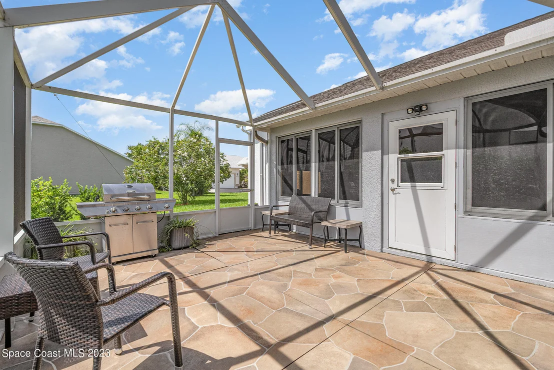 Photo of 498 Kimberly Drive