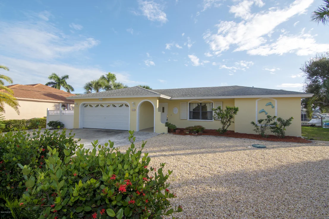 Photo of 387 Nikomas Way