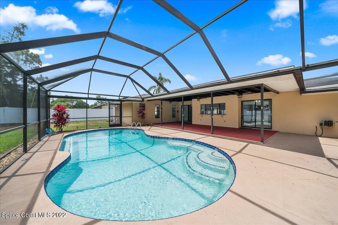 Photo of 926 Waialae Circle NE