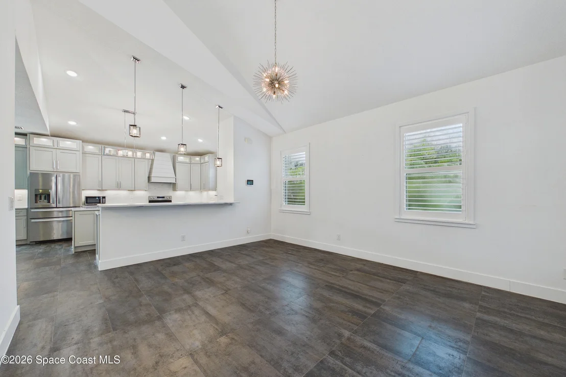 Photo of 2094 Hyde Parkway