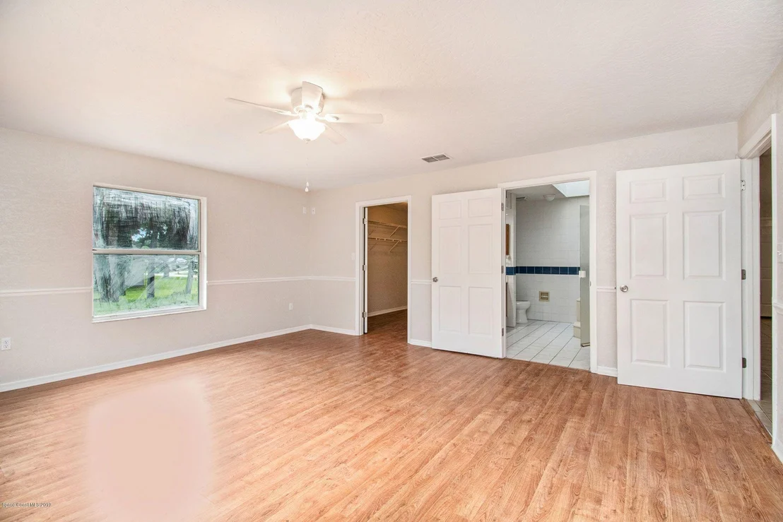 Photo of 5130 Evinrude Road