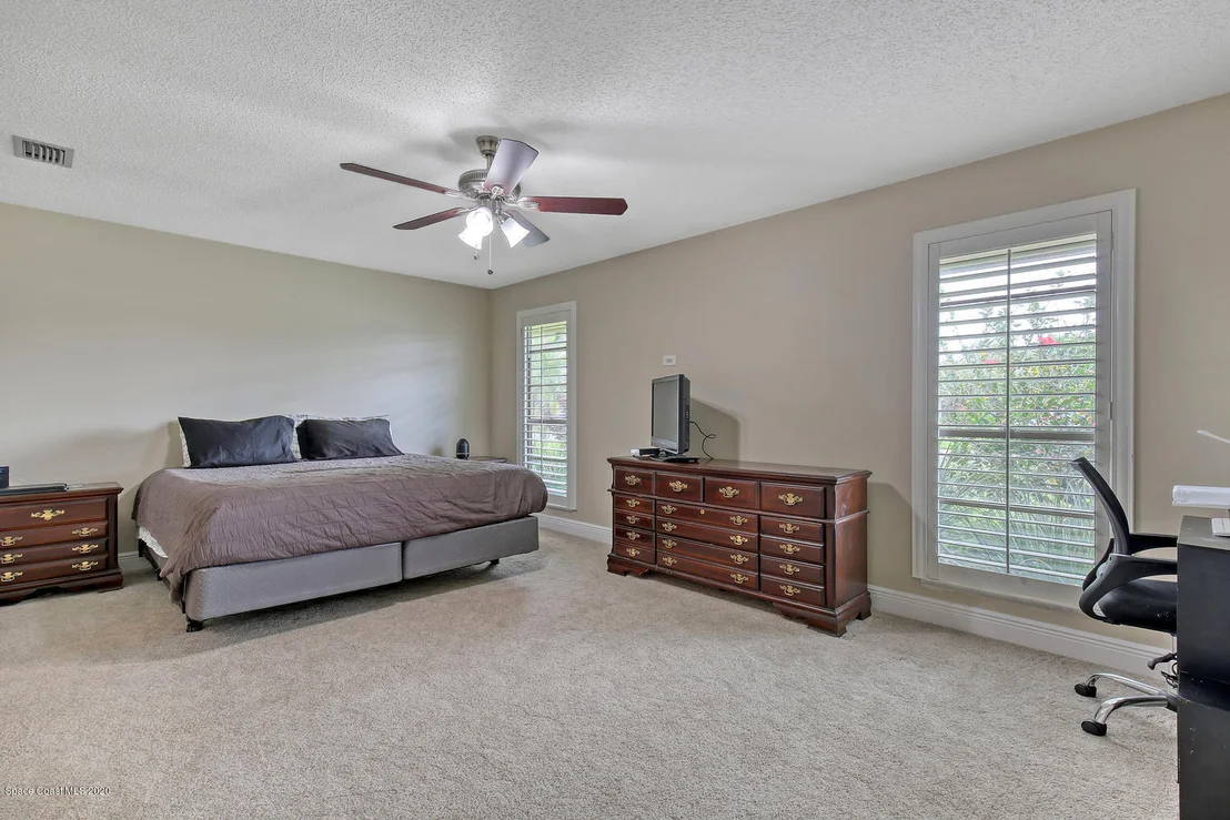 Photo of 1004 Cedarbrook Court