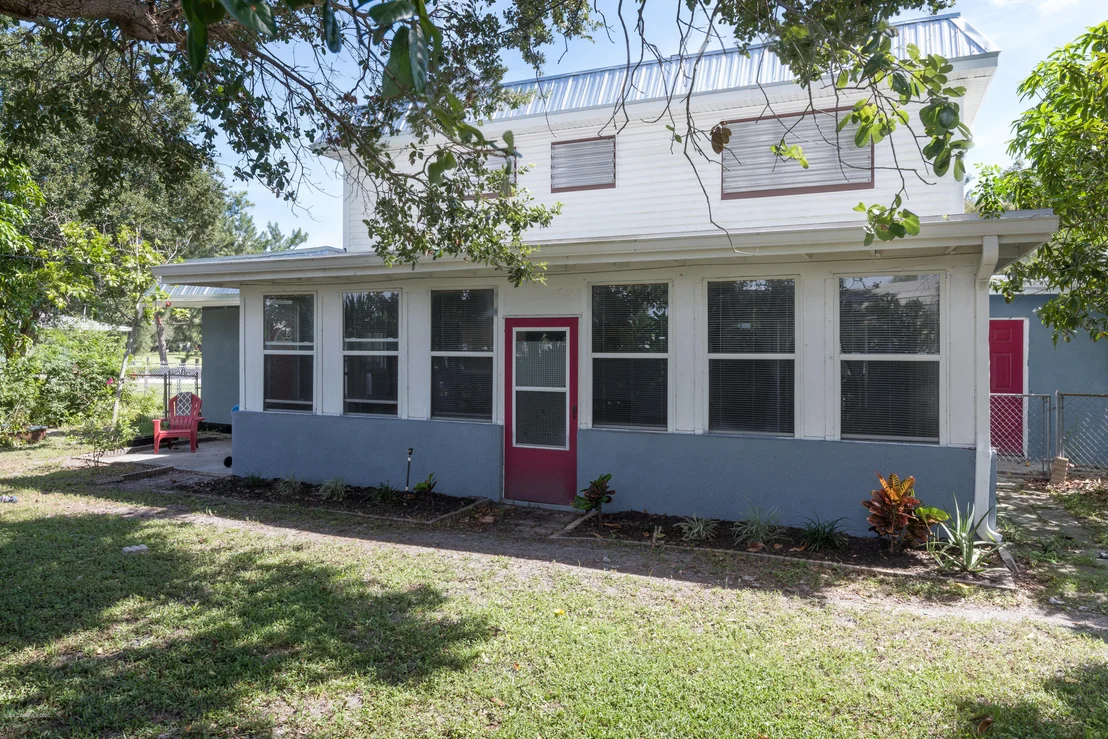 Photo of 942 Chace Lane NE
