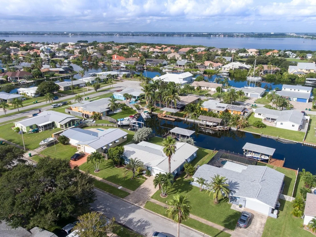 Photo of 410 Sparrow Drive
