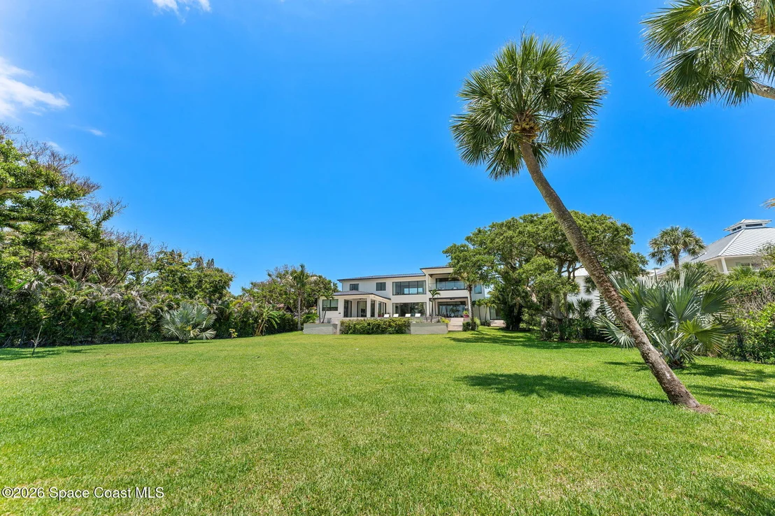 Photo of 7866 Casuarina Drive