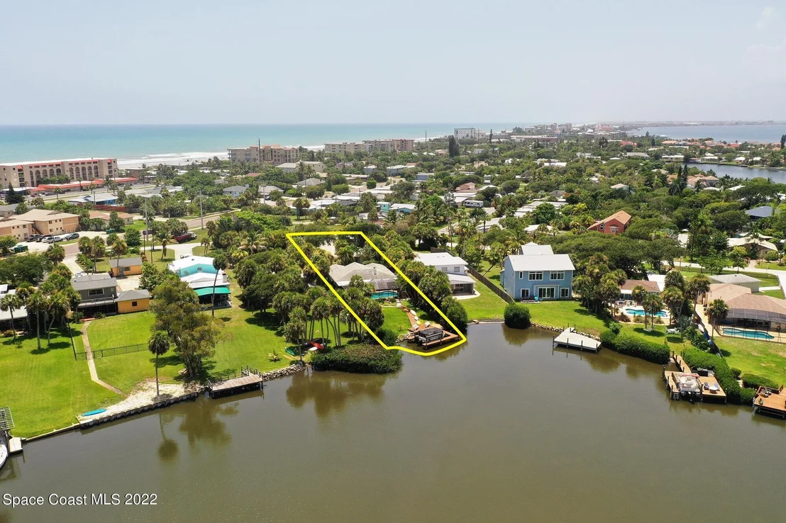 Photo of 45 W Bay Drive