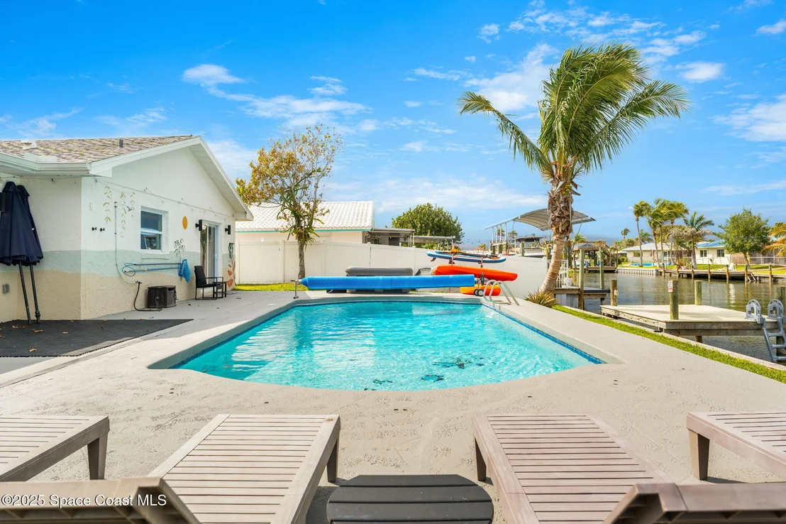 Photo of 368 Carmine Drive