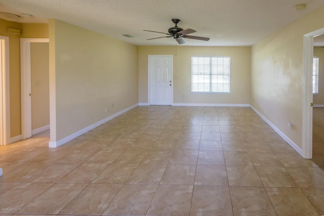 Photo of 1439 California Drive