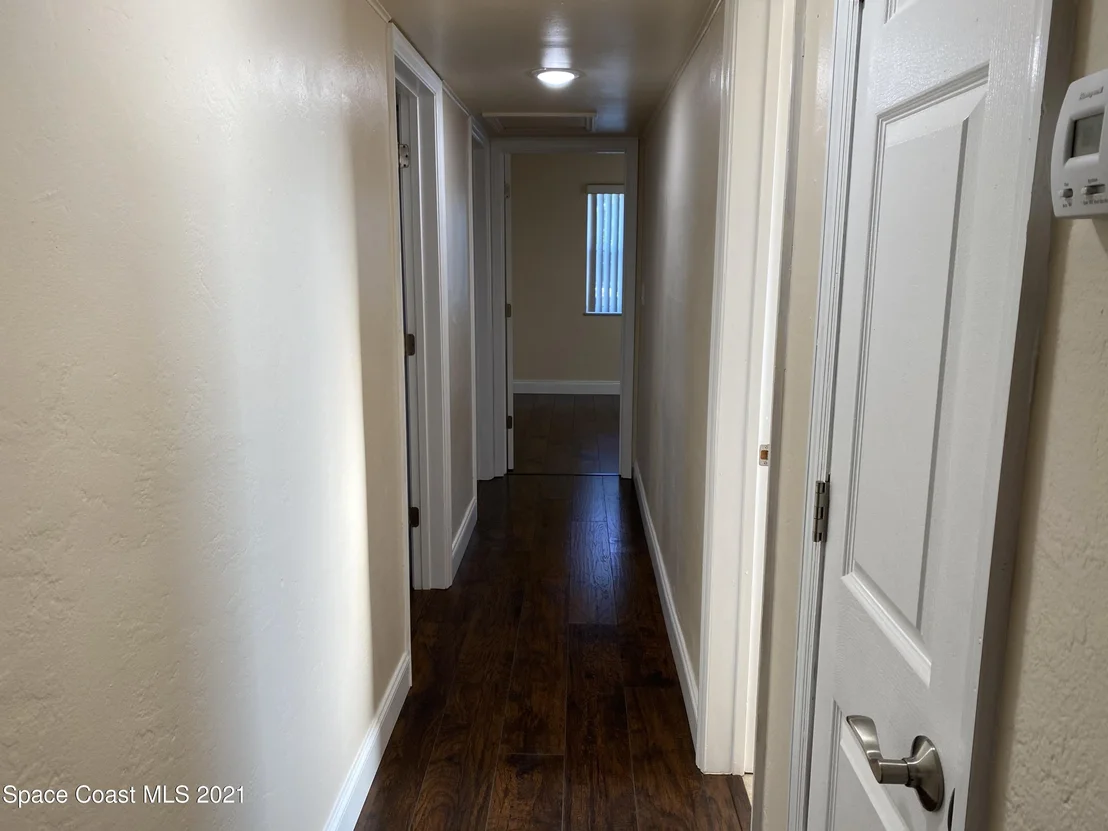 Photo of 835 Canada Street NE