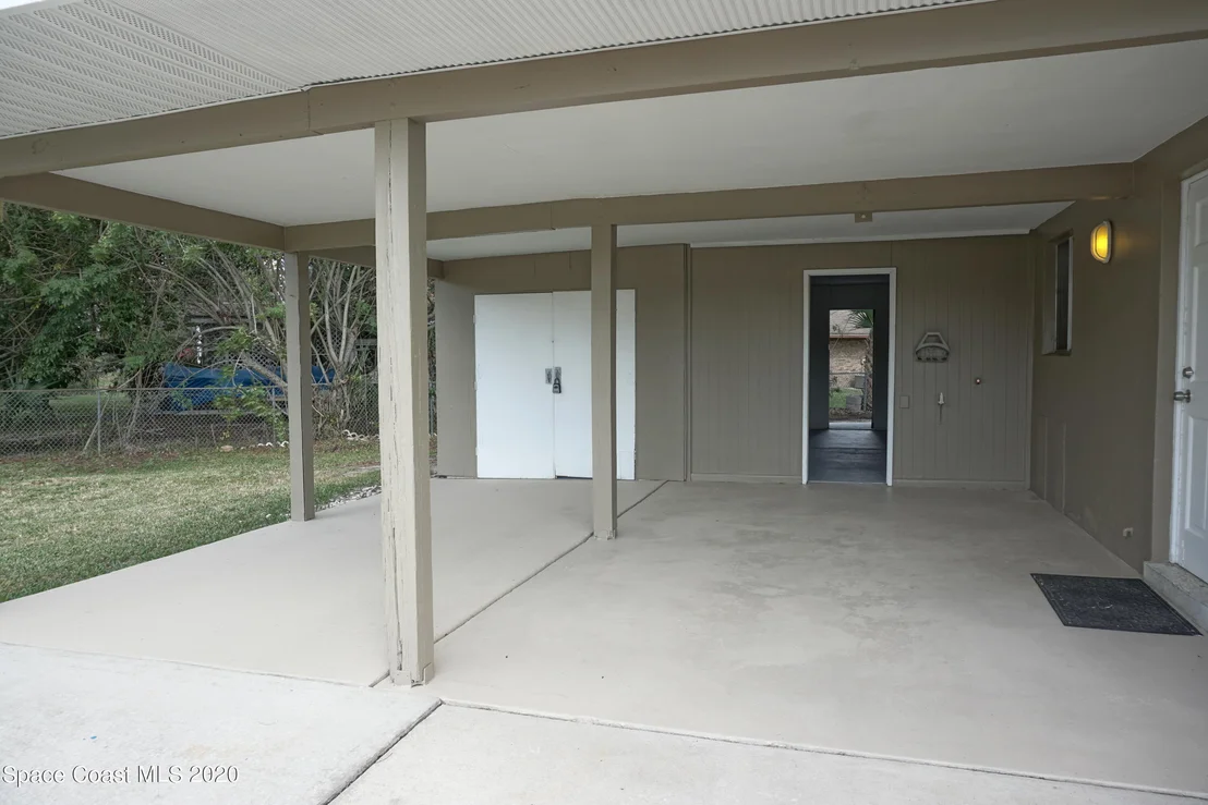 Photo of 1084 Daytona Drive NE