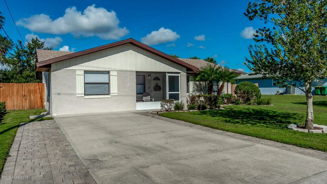 Photo of 6470 Bamboo Avenue