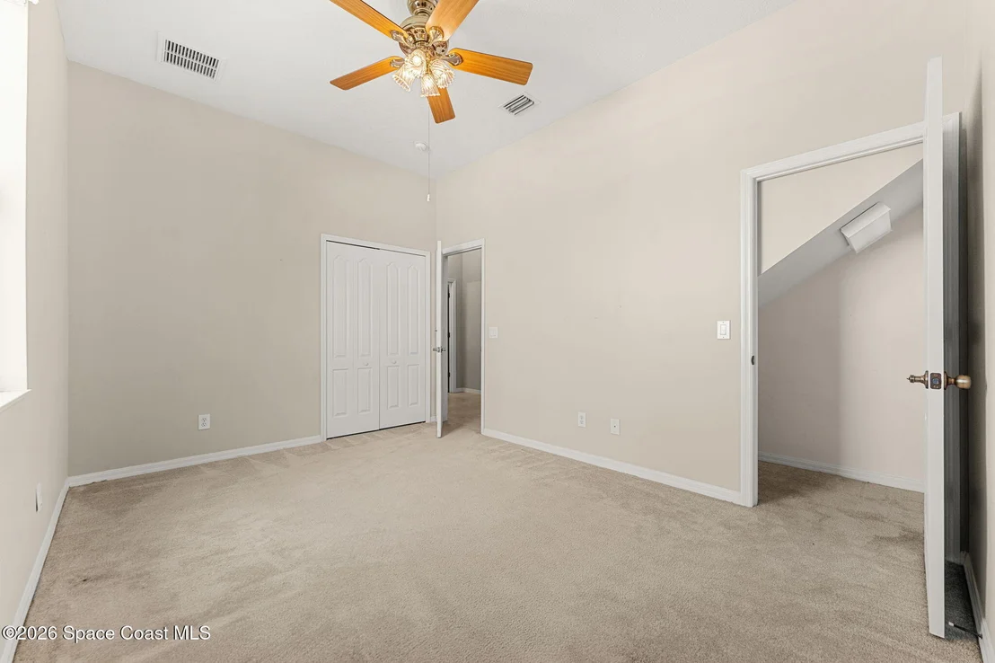 Photo of 1860 Windbrook Drive SE