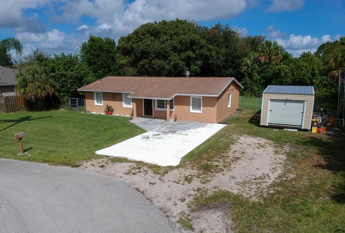 Photo of 5950 Edison Street