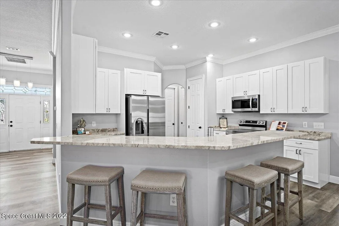 Photo of 1090 Emerald Road SE