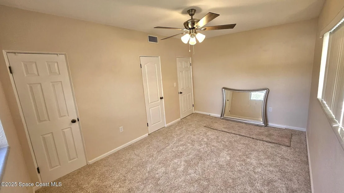 Photo of 402 Edinburgh Drive