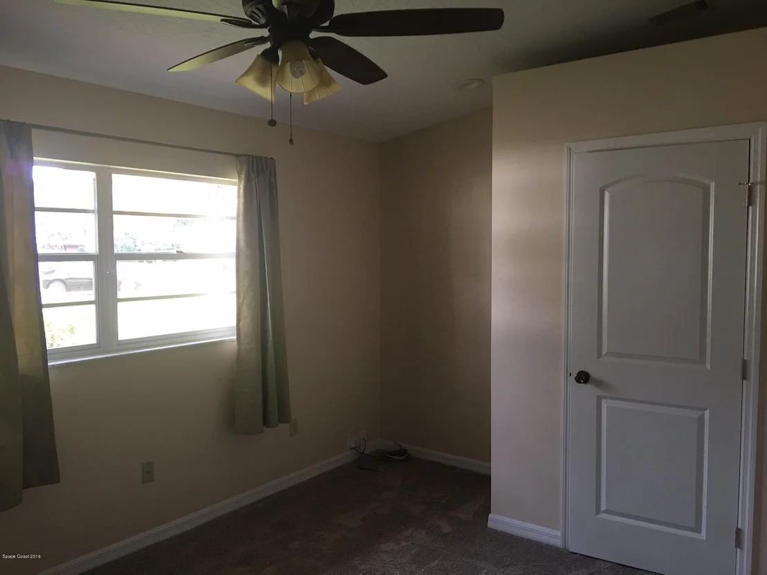 Photo of 1509 Van Eck Road NE