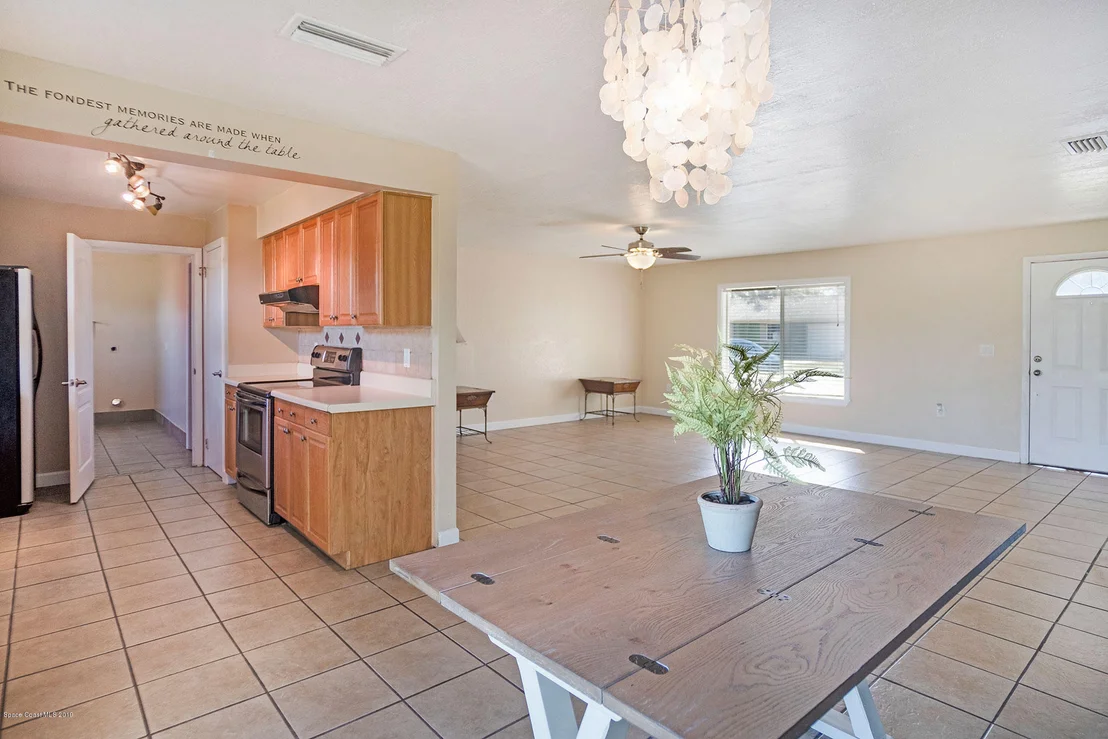 Photo of 967 Sable Lane