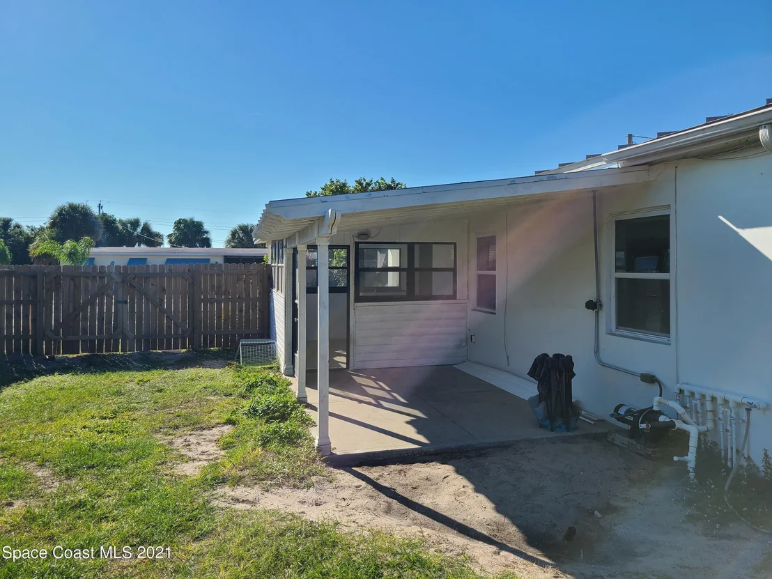 Photo of 1061 Cable Lane NE