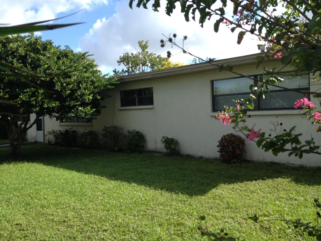 Photo of 1032 Slayton Avenue
