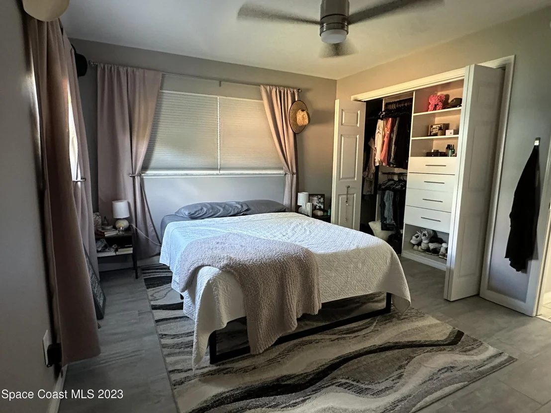 Photo of 989 Cardon Drive