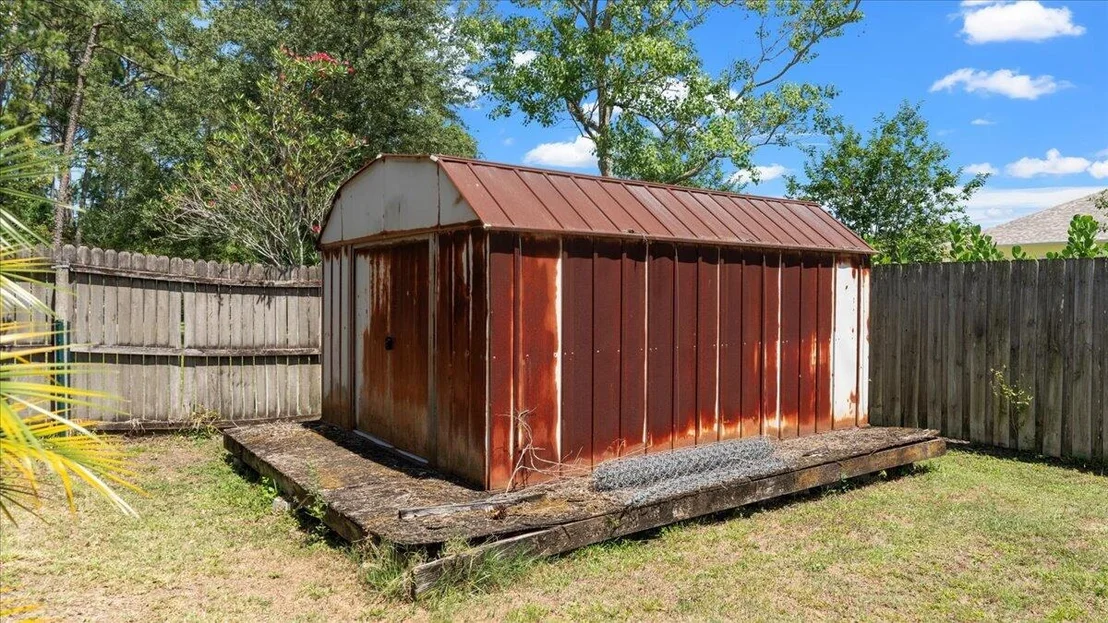 Photo of 5565 Brandon Street