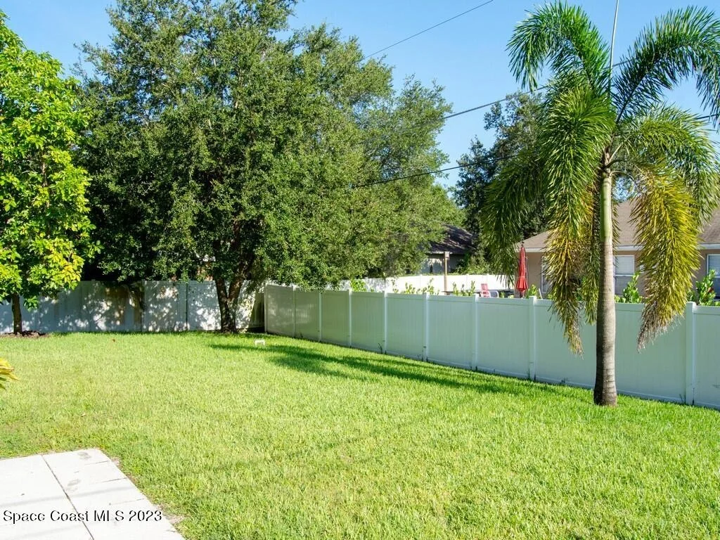 Photo of 682 Vocelle Avenue