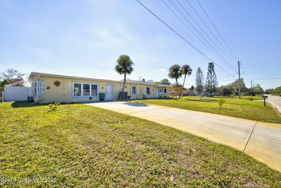 Photo of 301 Orchid Boulevard