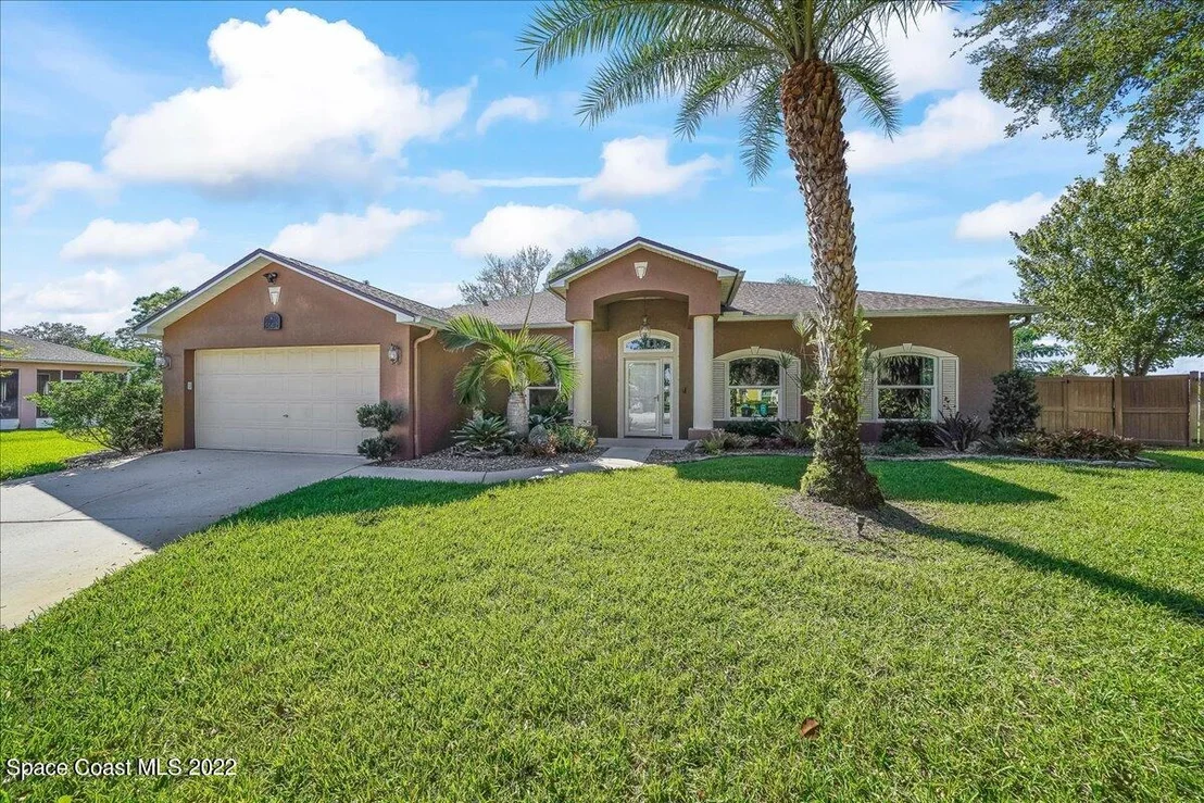 Photo of 5142 Cocoplum Avenue