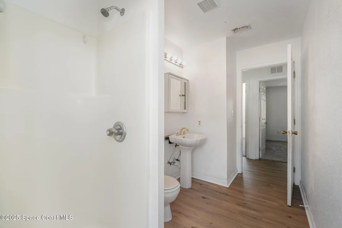 Photo of 2279 Washington Street NE